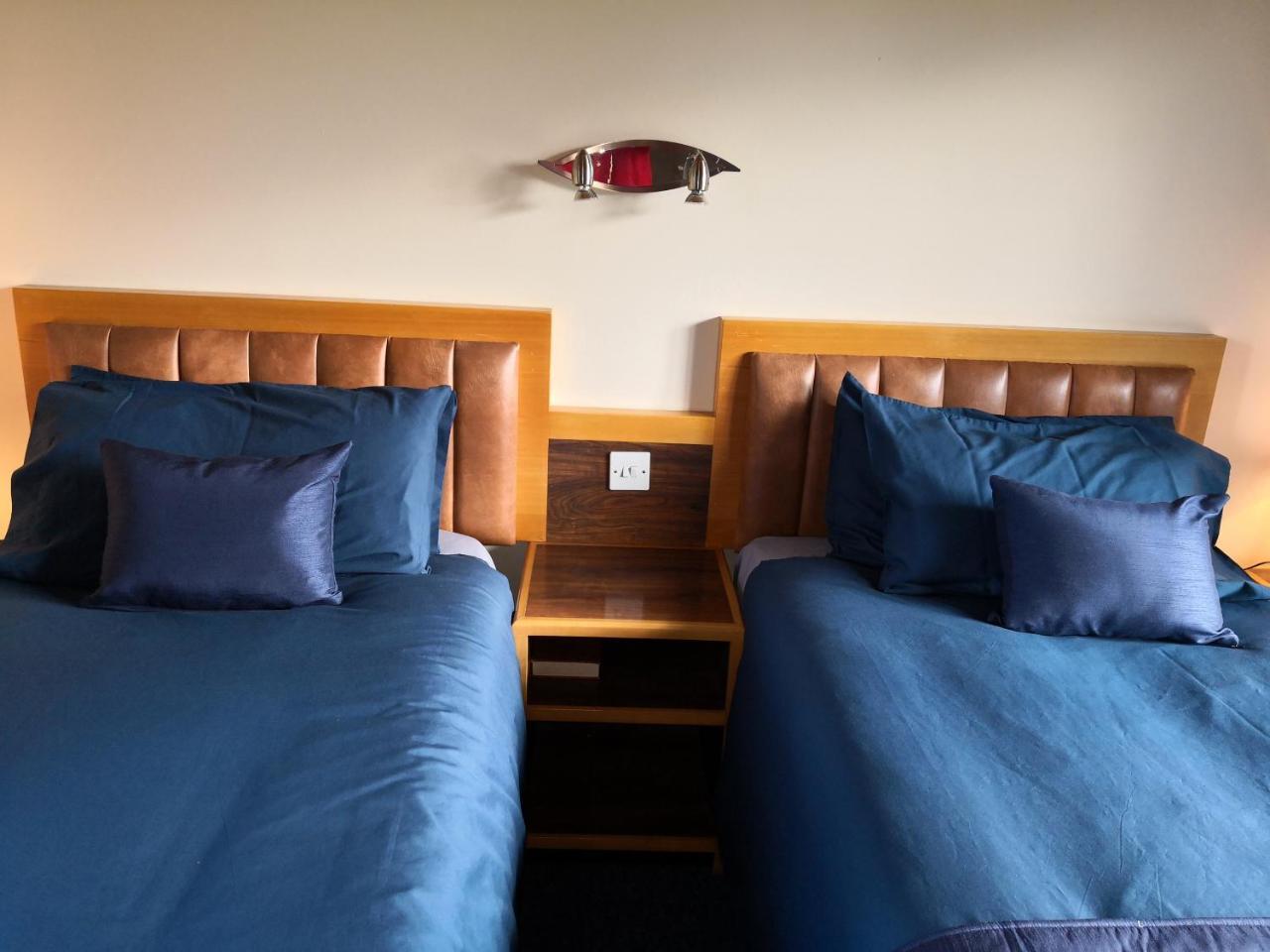 Forge Motel & Firehouse Restaurant St Clears Exterior photo